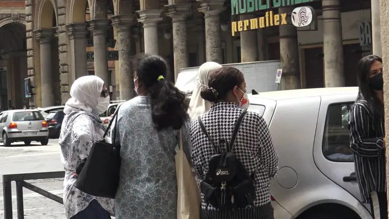 "L'82% delle misure di sostegno al reddito agli stranieri". Sardone inchioda il Pd a Milano