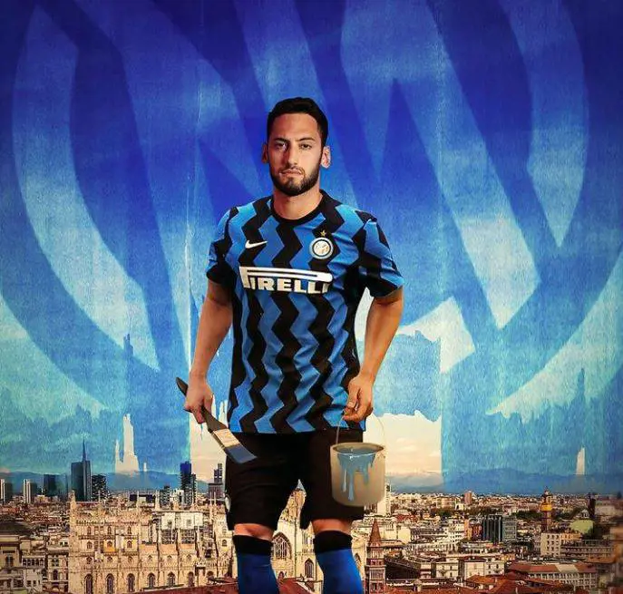 Calhanoglu: "So che vuol dire...". Scatta valanga di insulti