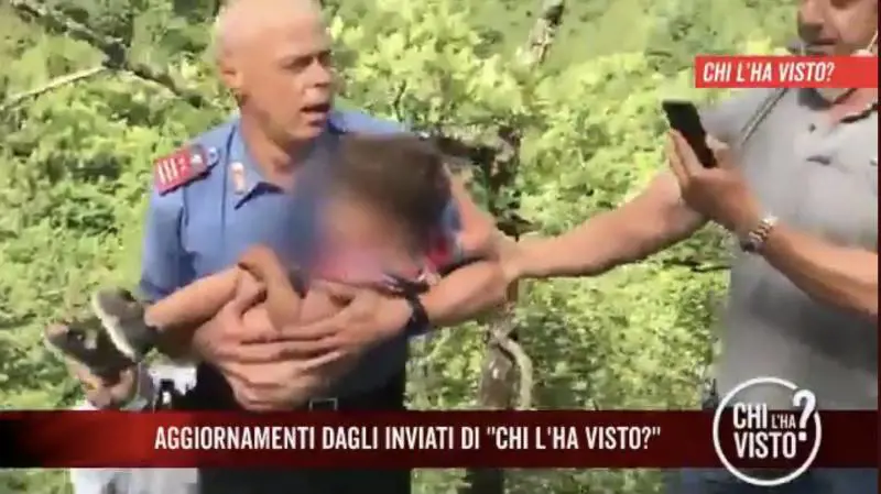 Il dettaglio dopo il ritrovamento: perché Nicola aveva quelle scarpe?