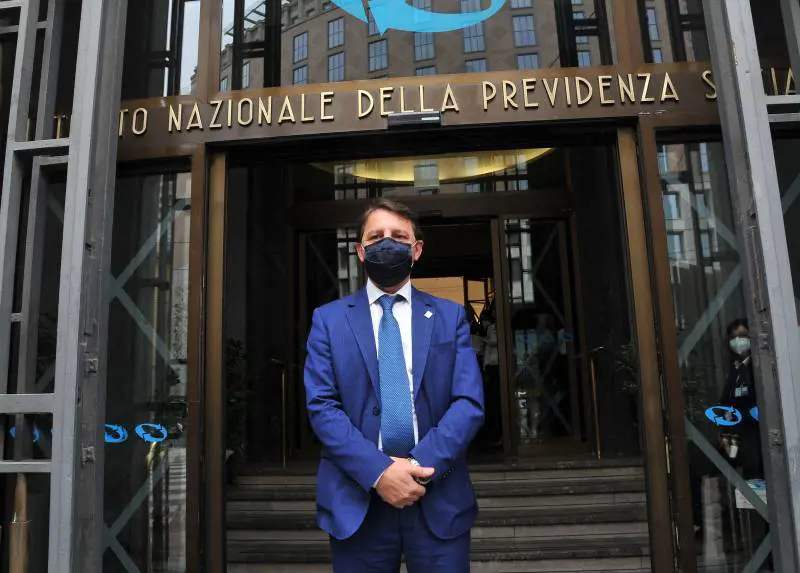 Il 75% di chi prende il reddito grillino non ha mai lavorato. Tridico: "Lo rifarei"