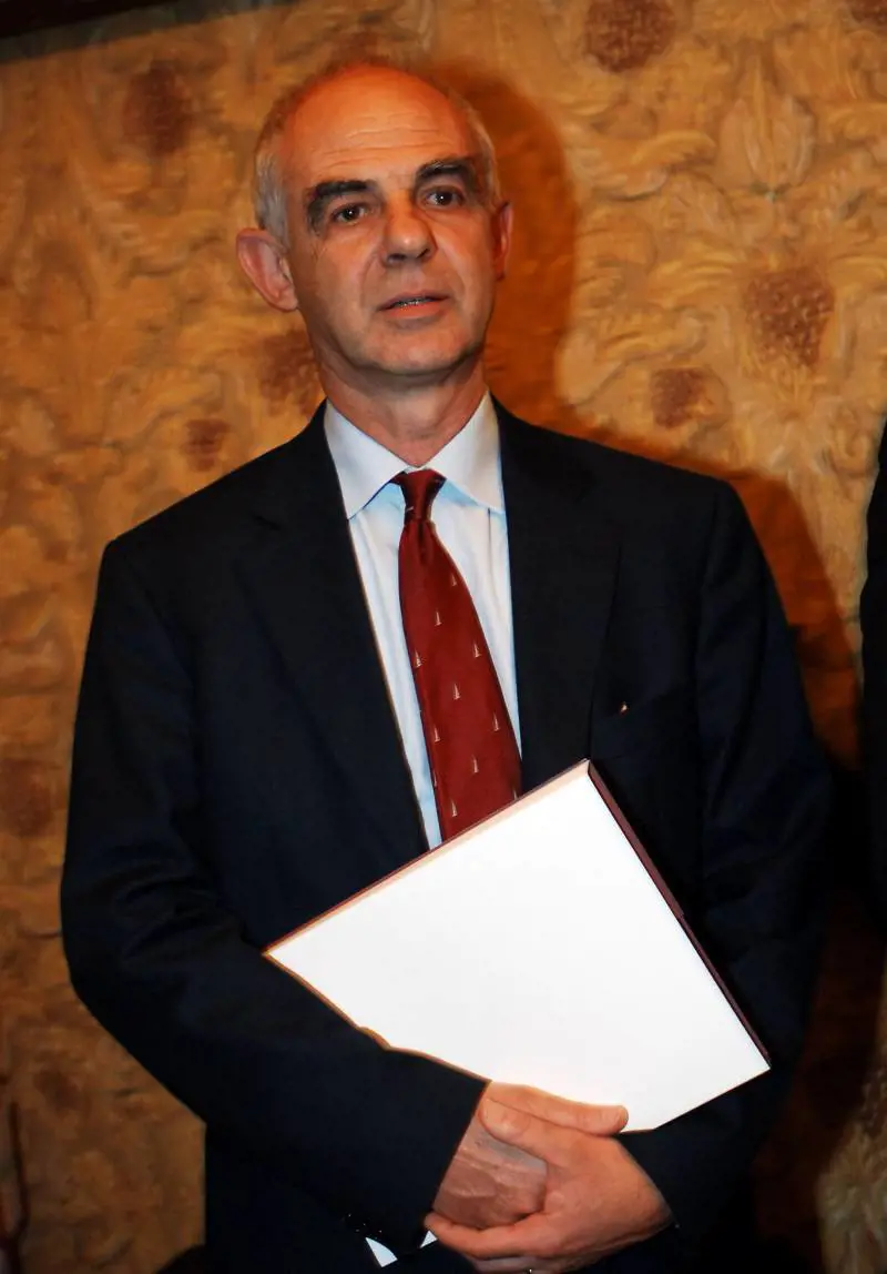 "La scuola progressista genera disuguaglianza. Sanzioni ai docenti che attestano il falso"