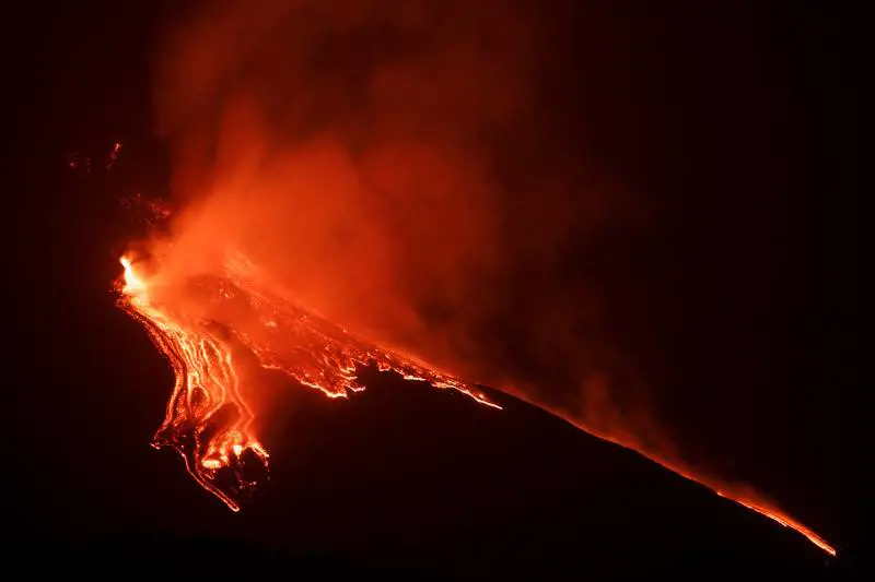 La scoperta nel ventre dell'Etna: cosa c'è sotto la lava