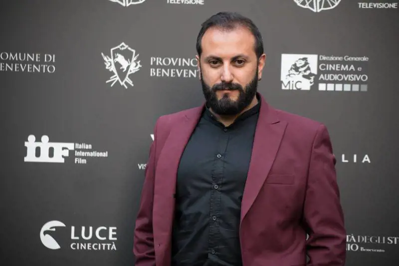 "Generazione 56K": l'amore non è social