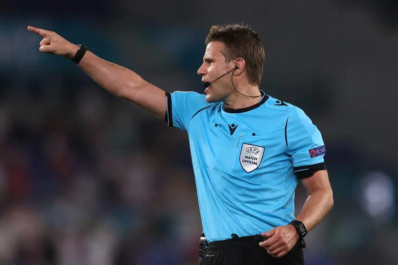 Italia-Spagna, sarà il tedesco Brych l'arbitro. Perché c'è da avere paura