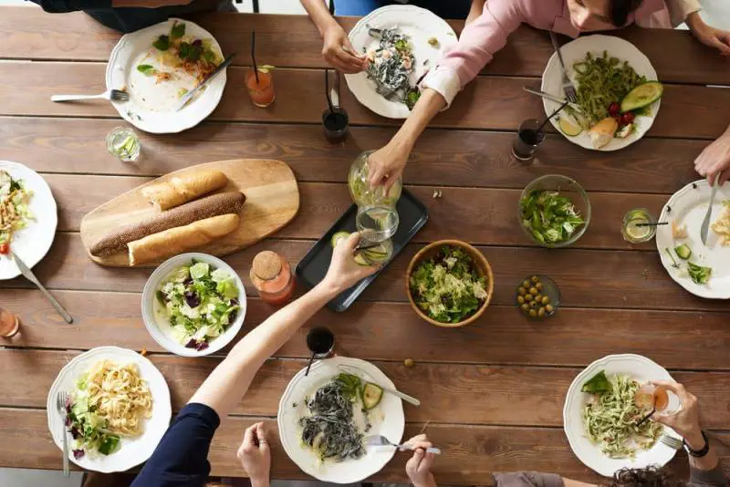 Ecco il menu perfetto per il weekend con figli e nipoti: 4 piatti veloci