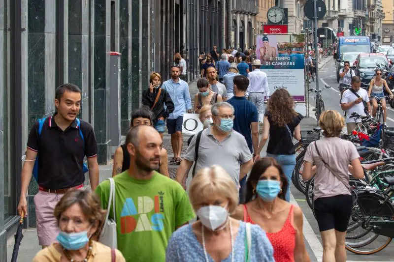Non più ondate, ma "ondine": come cambia il contagio