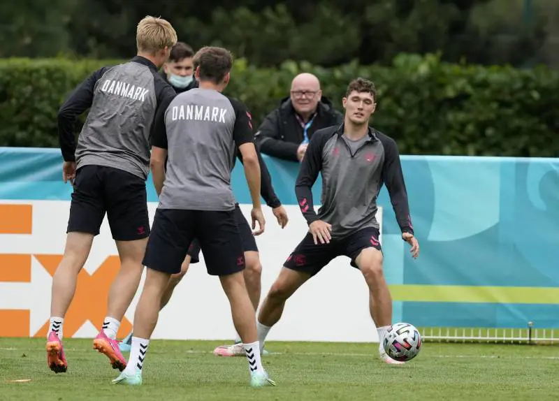 Da Amleto alle fiabe. Ora la Danimarca terrorizza gli inglesi