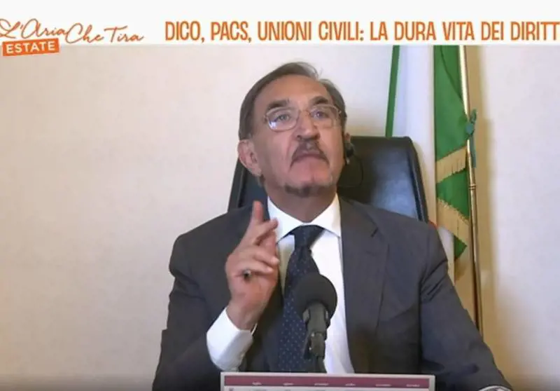 "È una vergogna": La Russa sbotta in tv