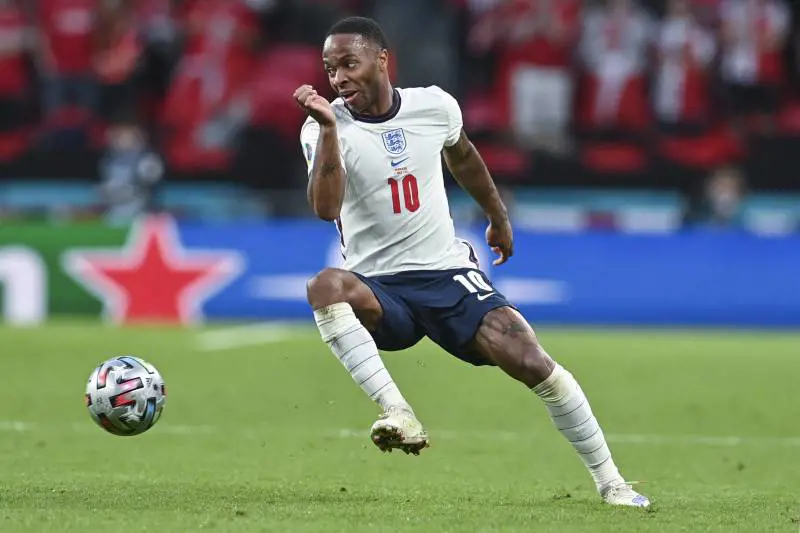 Fermate quell'uomo! Sterling, l'asso nella manica dell'Inghilterra