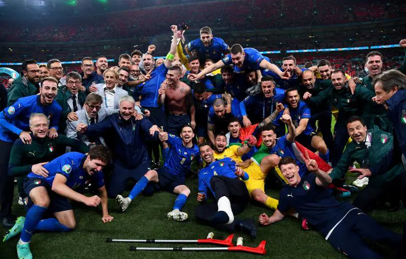 Leoni "sbranati": Italia, la coppa è tua!