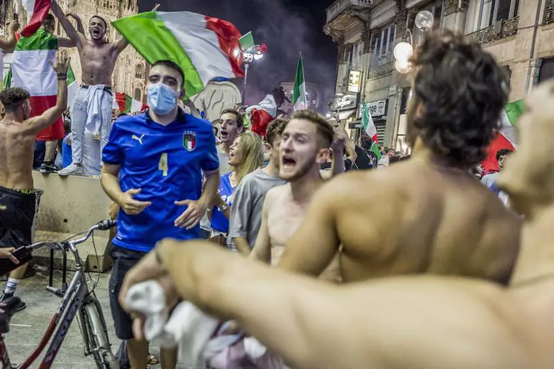 E ora l'Oms lancia l'allarme: devastanti contagi in diretta