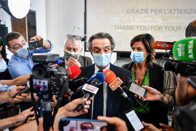 Camici, Fontana a giudizio. Salvini: "È una vergogna"