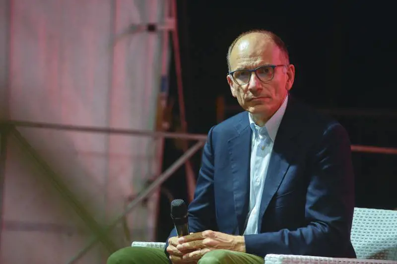 Letta ora "copia" i 5S per arginare i renziani del Pd