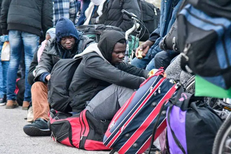 Alla gogna perché contro i profughi: tutti assolti