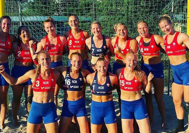 Altra crociata dei politically correct. Atlete contro il "bikini sessista"