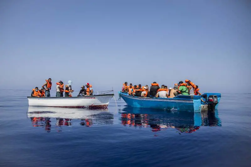 Sbarchi senza fine. E Salvini mette nel mirino la Lamorgese