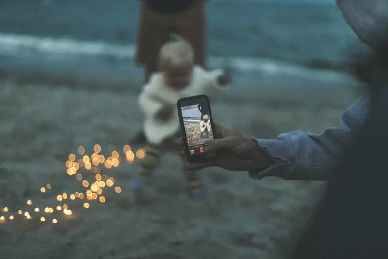 Apple scansiona il tuo iPhone per salvare i minori. Ma la privacy?