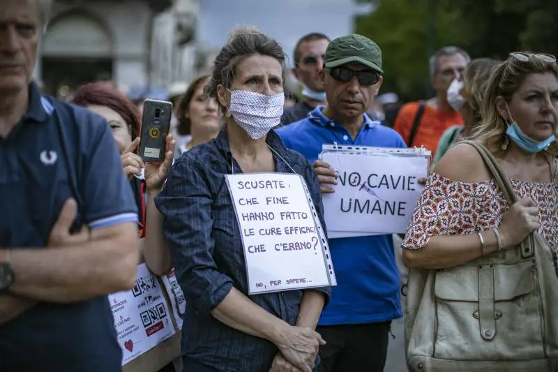 Obbligo di green pass ai prof. Ma i presidi denunciano: "Non li possiamo controllare"