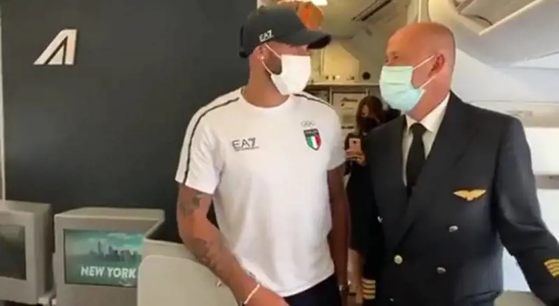 "Facciamo i 100m uomo contro aereo?". E Jacobs...