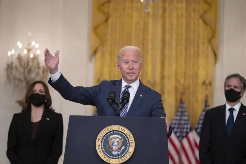 Biden dà 75 giorni ai dipendenti federali "Sanzioni disciplinari per i non vaccinati"