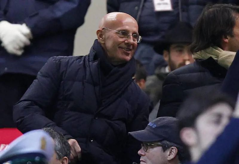 "Real-City, una sfida show. Calcio italiano parassitario"