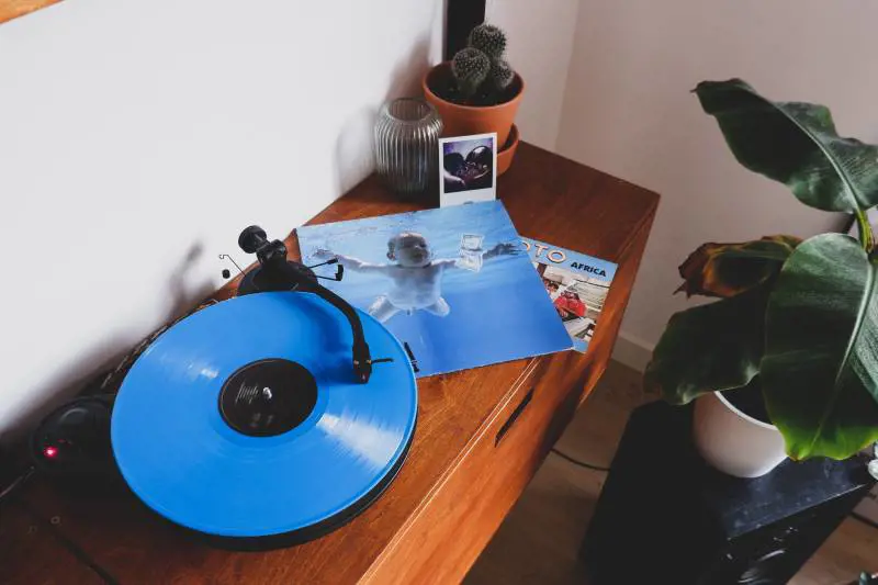 Il bambino-copertina di "Nevermind" fa causa ai Nirvana