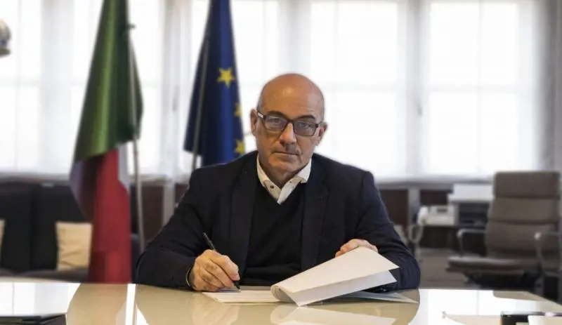 "Le guerre puniche? Studiate 4 volte...". Ma Cingolani fa autogol