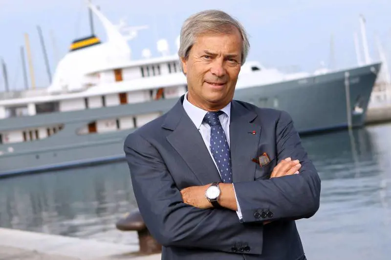 Arnault lascia a Bolloré la "Rcs transalpina"