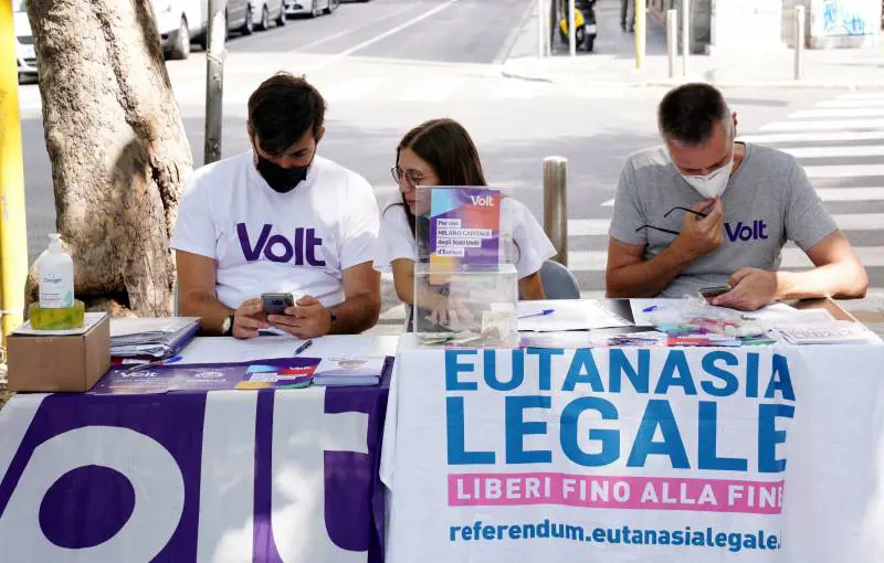 Fine vita, l'opposizione si sfila. Scontro sulla sanità pubblica