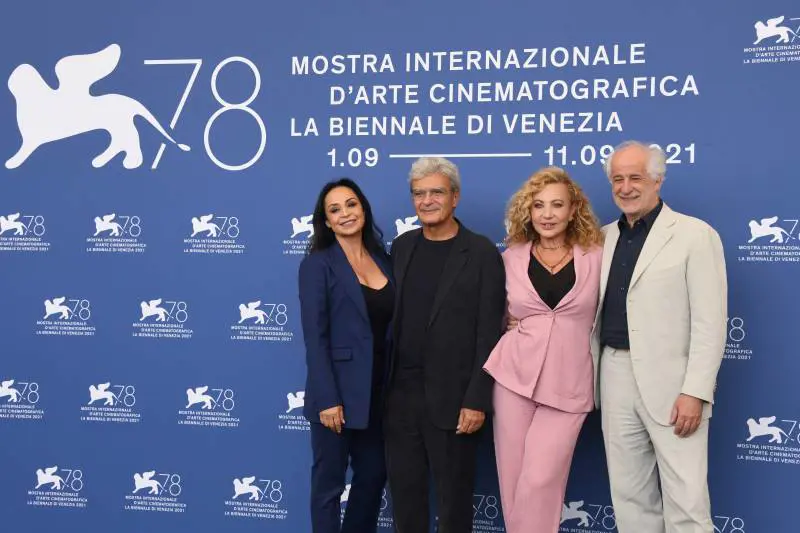 Lo Scarpetta di Martone, affamato di arte e di vita