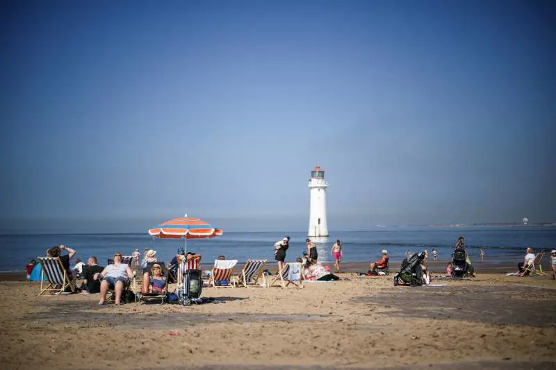 "Stanno svendendo le spiagge italiane". Ecco cosa sta succedendo