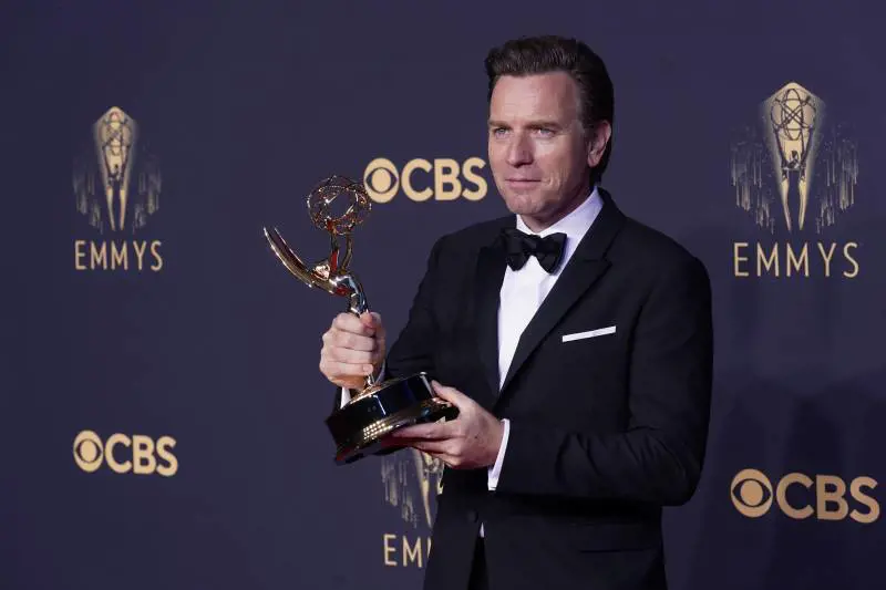 McGregor, Winslet, Tucci. Gli Emmy  ai "soliti bianchi"