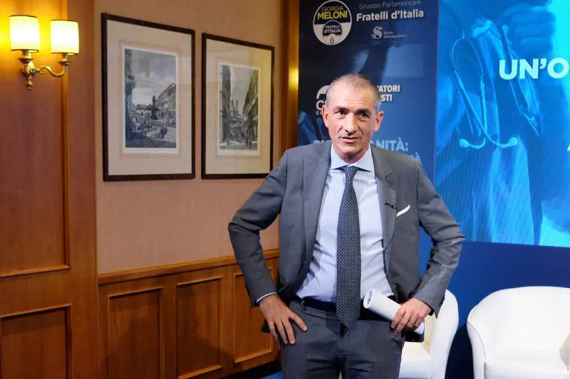 Costa: "In cinema, teatri e stadi l'80% dei posti". Verso la riapertura delle discoteche a ottobre