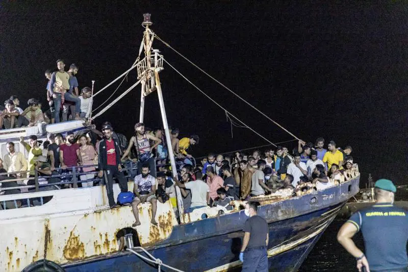 "Sbarchi sei volte superiori al 2019. Non possiamo fare da soli: l'Ue ci aiuti"