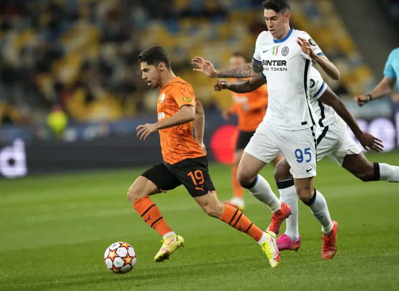 Milano piange in Copp(i)a. Inter: ti serve cattiveria. Milan: vai oltre la rabbia