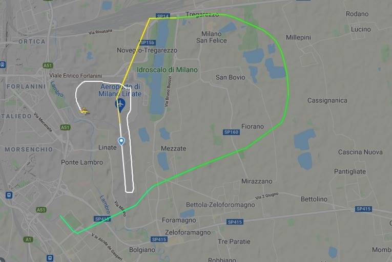 Track aereo caduto a Milano