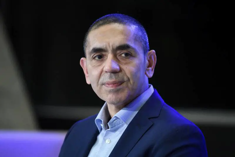 "Varianti, servirà un nuovo vaccino"
