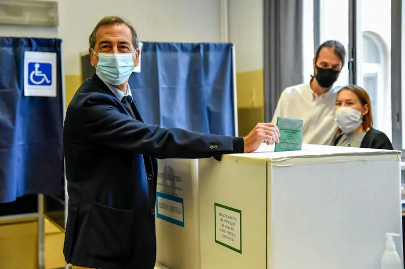 Sala si tiene Milano: verso la vittoria al primo turno
