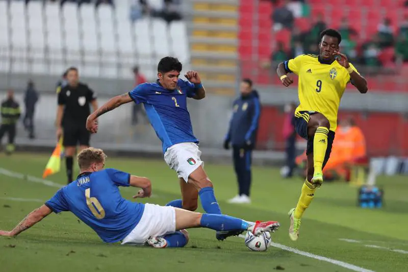 Fango sugli azzurrini: frasi razziste a uno svedese. La Figc: "Tutto falso"