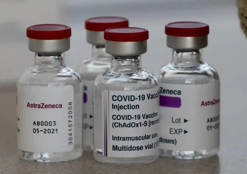 "Produrre di più in Africa per vaccinare il 70%". Putin e Xi insistono: riconoscere i nostri sieri