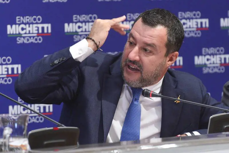 Salvini chiude l'epoca delle felpe. "Via ai congressi, nuovi dirigenti"