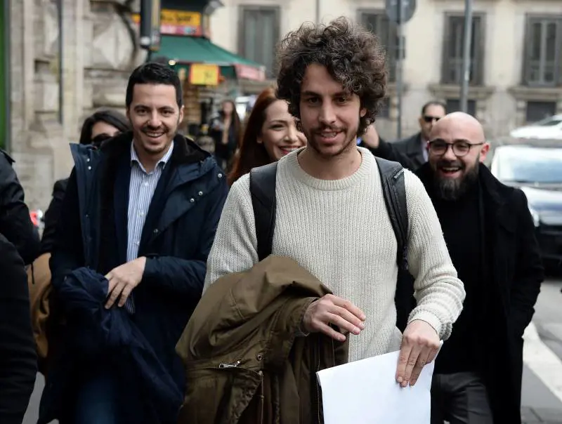 Ora Santori cacciato dal corteo scopre che a sinistra sono violenti