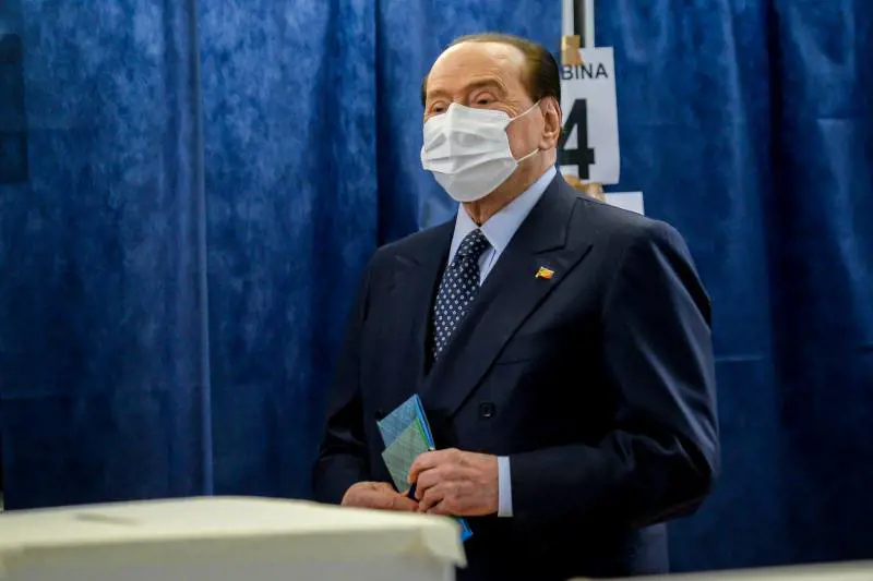 La grande occasione del centrodestra. Berlusconi e Salvini stringono l'asse. "Sintesi con Meloni"