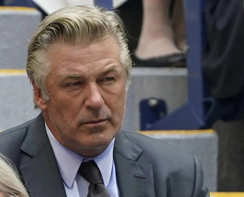 "La pistola è scarica". Nei guai finisce l'armiera del film di Alec Baldwin