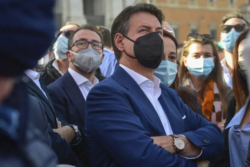 "Qui deve capire che la storia è diversa". Pronto un documento contro la dittatura di Conte