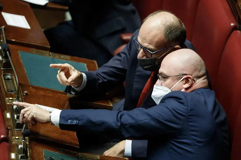 "Niente nuovo Ulivo". Tra i dem arriva lo stop a Letta