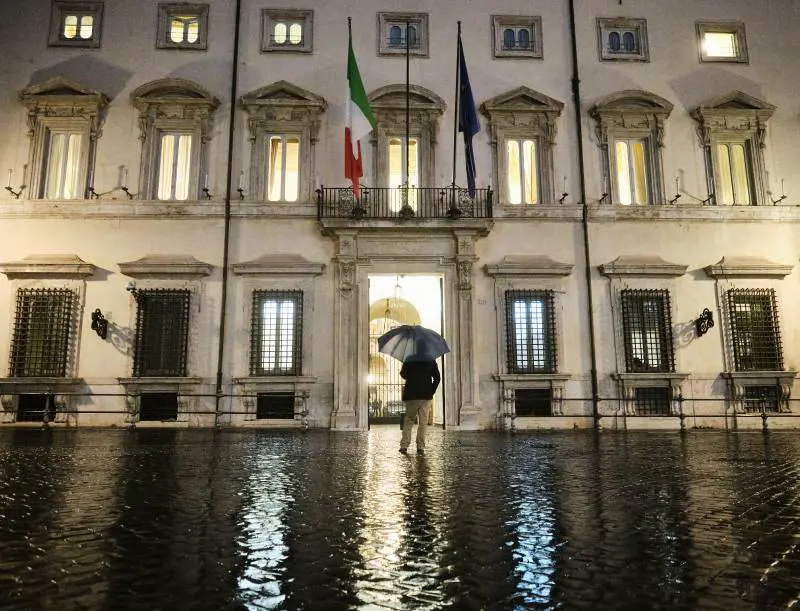 Pensioni, verso l'accordo (ma solo per un anno). Stretta sul reddito 5S