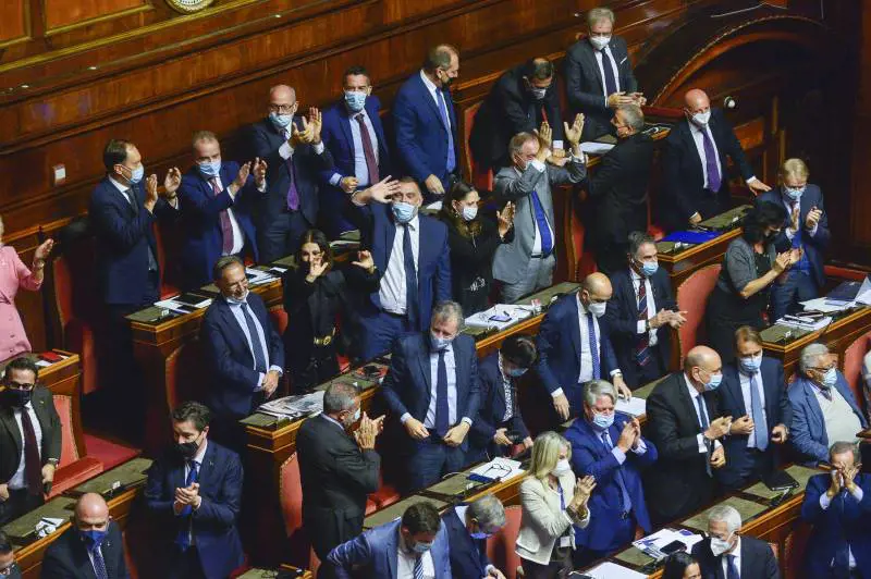 Il Senato affossa la legge Zan coi franchi tiratori giallorossi. Il Pd si scaglia sui renziani
