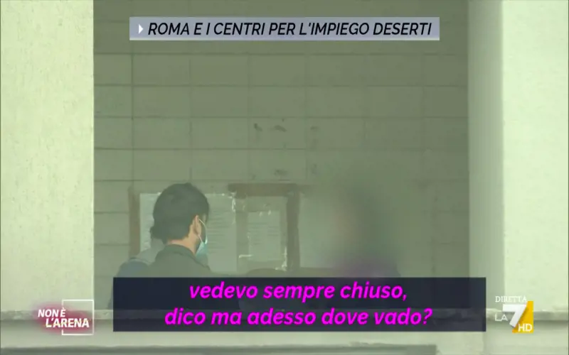 "Non c'è nessuno, trovatevi il lavoro da soli". Il fallimento del reddito 5S