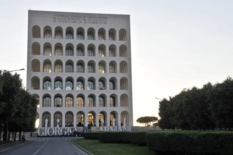 Gli americani fanno un fascio dei razionalisti